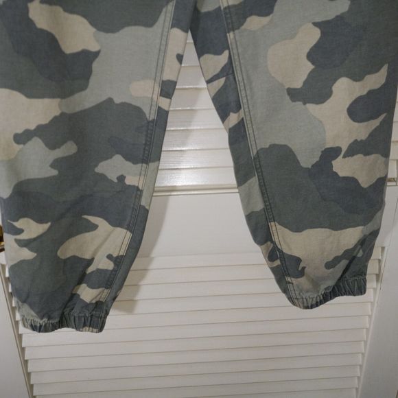 Aerie Cargo Joggers Medium Pull On Elastic Waist Ankle Green Camo Camouflage - Picture 5 of 15